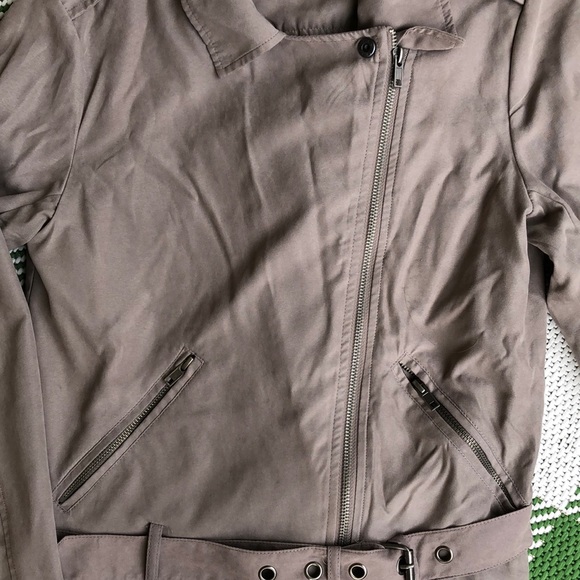 Staggato jacket in taupe off centered zipper - Picture 2 of 5